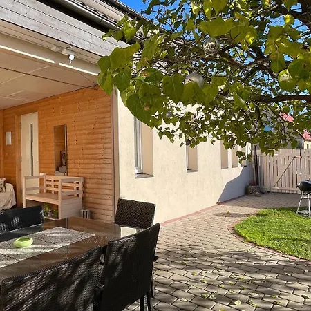 Liisupesa With Sauna And Garden Lejlighed Pärnu